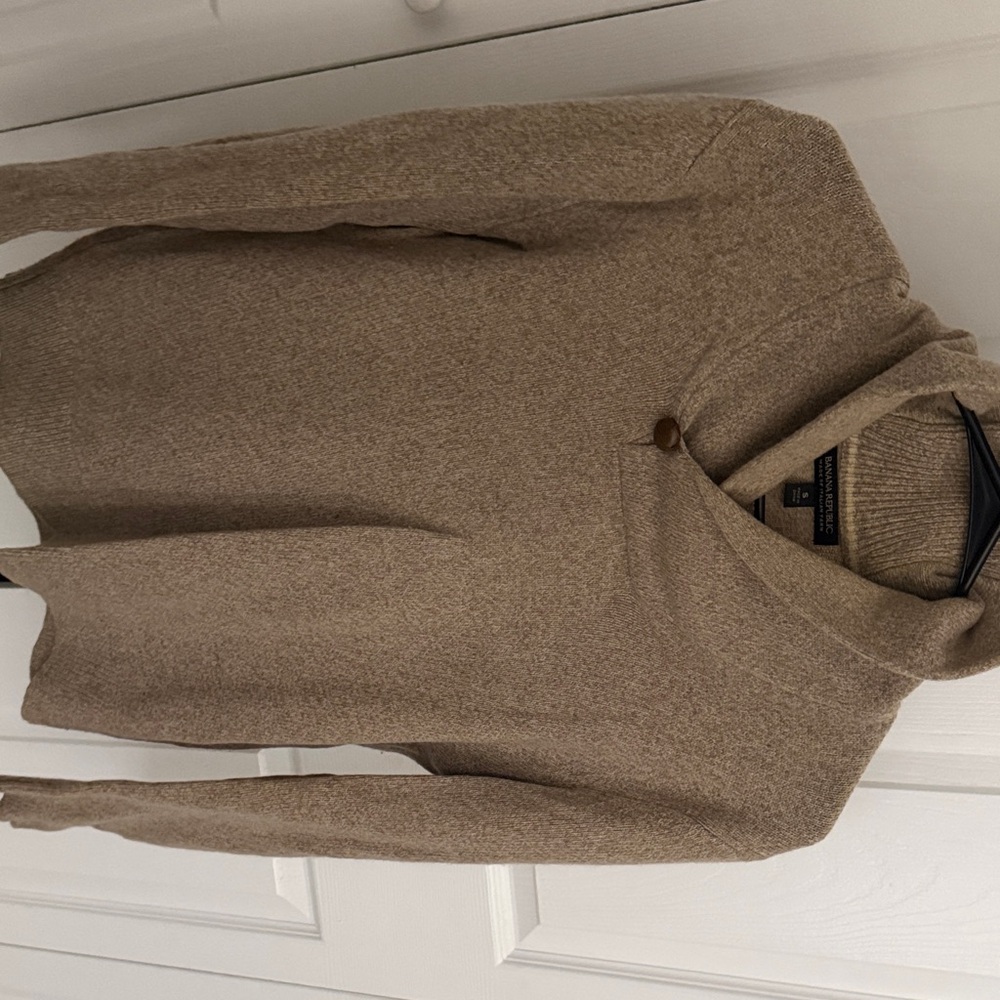 Banana Republic Classic Brown Turtleneck Sweater